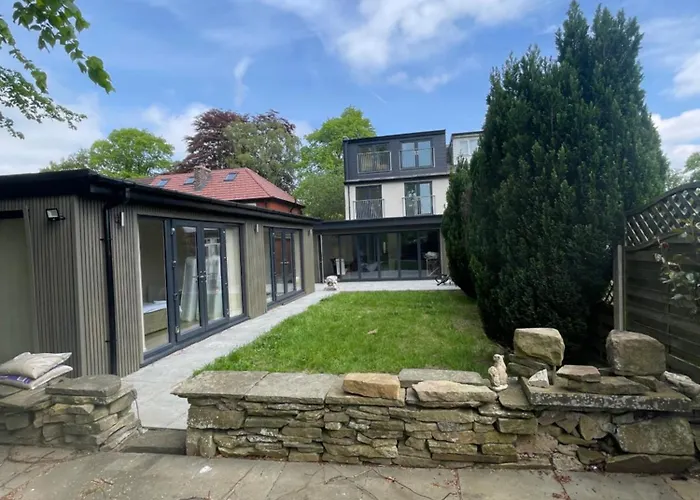 Luxurious Holiday Home Bolton